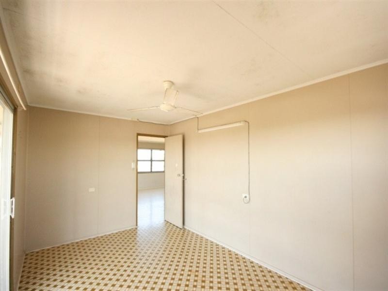 20 Pop Petersen, Sarina Beach QLD 4737