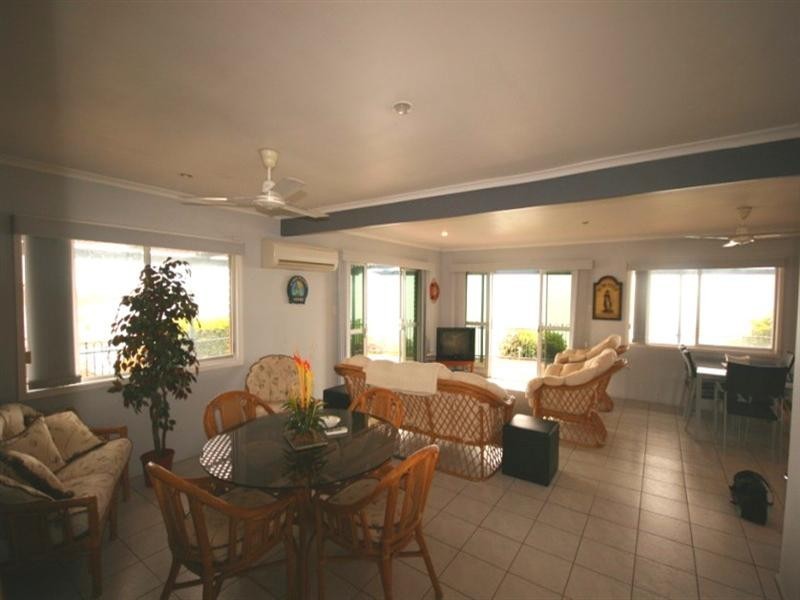 10 Captain Blackwood, Sarina Beach QLD 4737