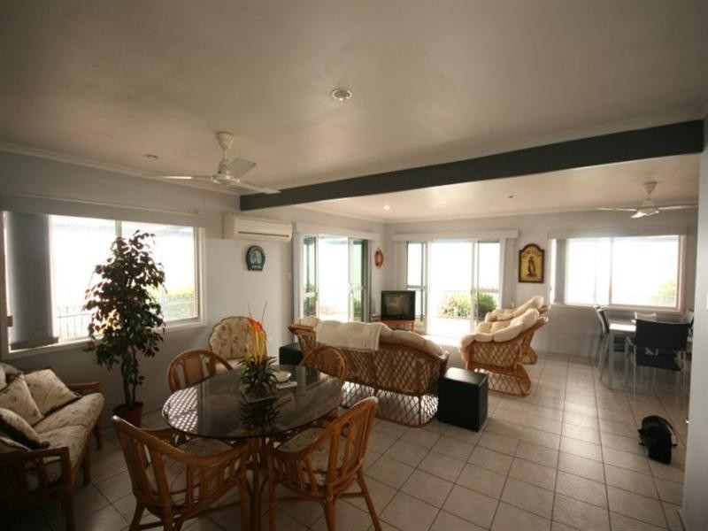 10 Captain Blackwood, Sarina Beach QLD 4737