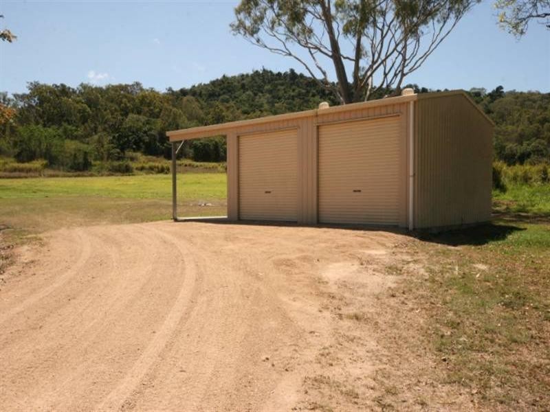 288 Sarina Beach, Sarina QLD 4737