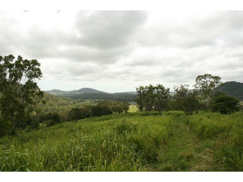 100 Middle Creek Dam Road, Sarina QLD 4737