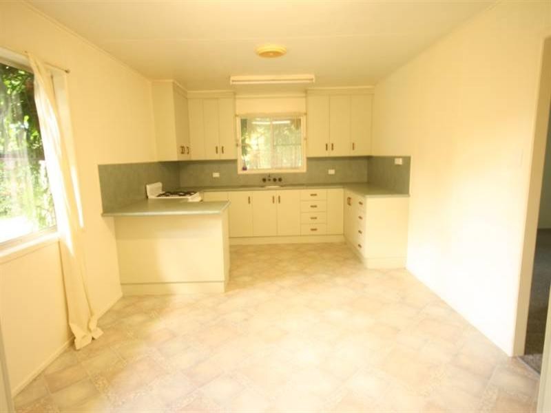 54 Crescent, Armstrong Beach QLD 4737