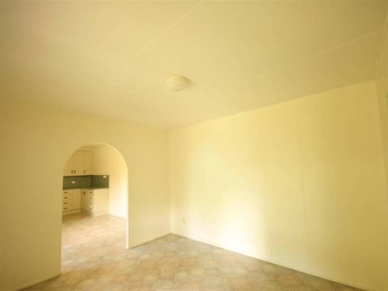 54 Crescent, Armstrong Beach QLD 4737