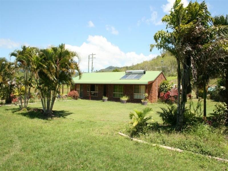 727 Range Road, Sarina QLD 4737