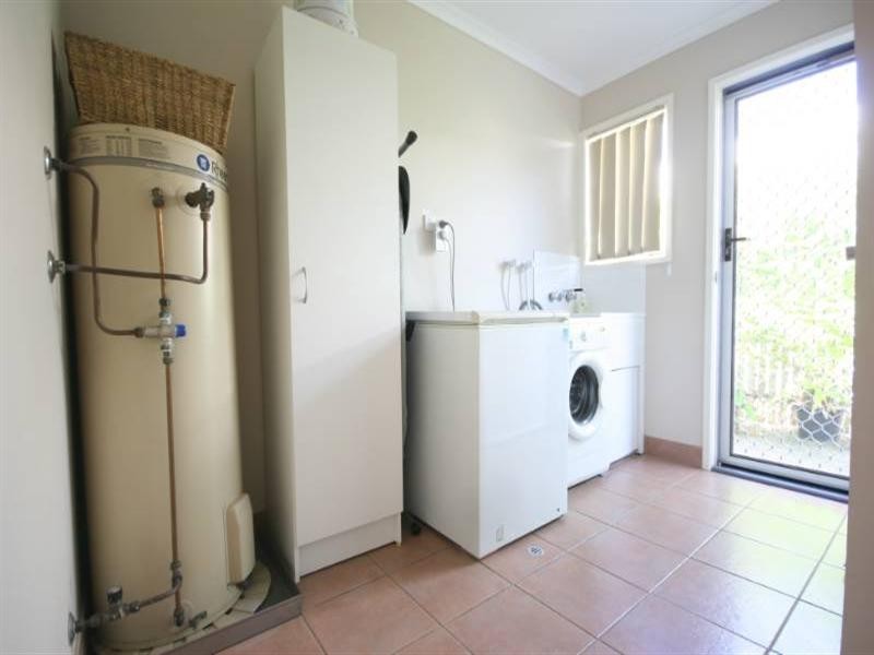 8 Brooksfield, Sarina Beach QLD 4737