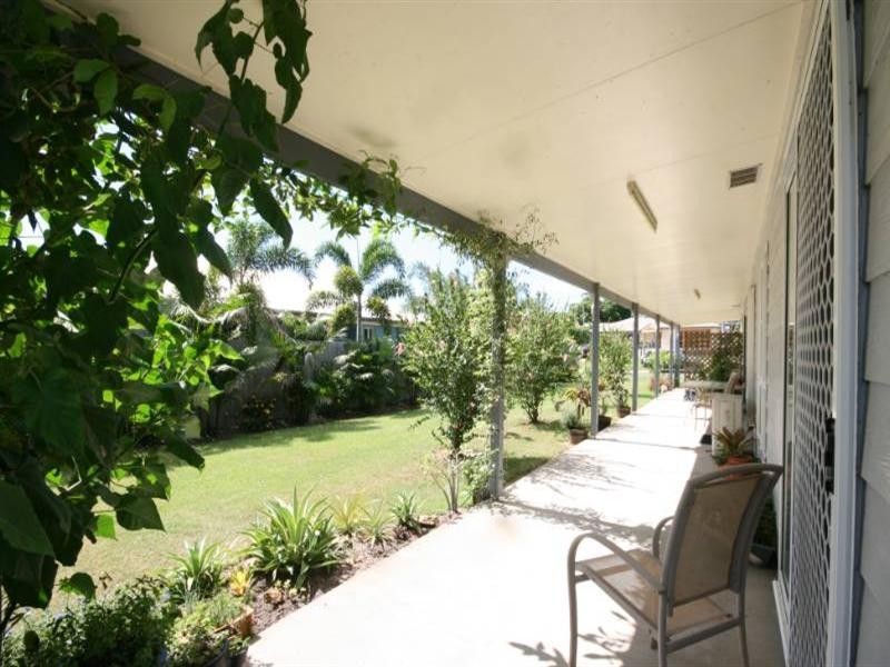 8 Brooksfield, Sarina Beach QLD 4737