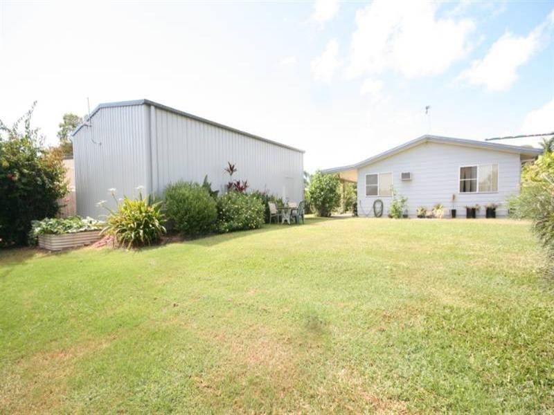 8 Brooksfield, Sarina Beach QLD 4737
