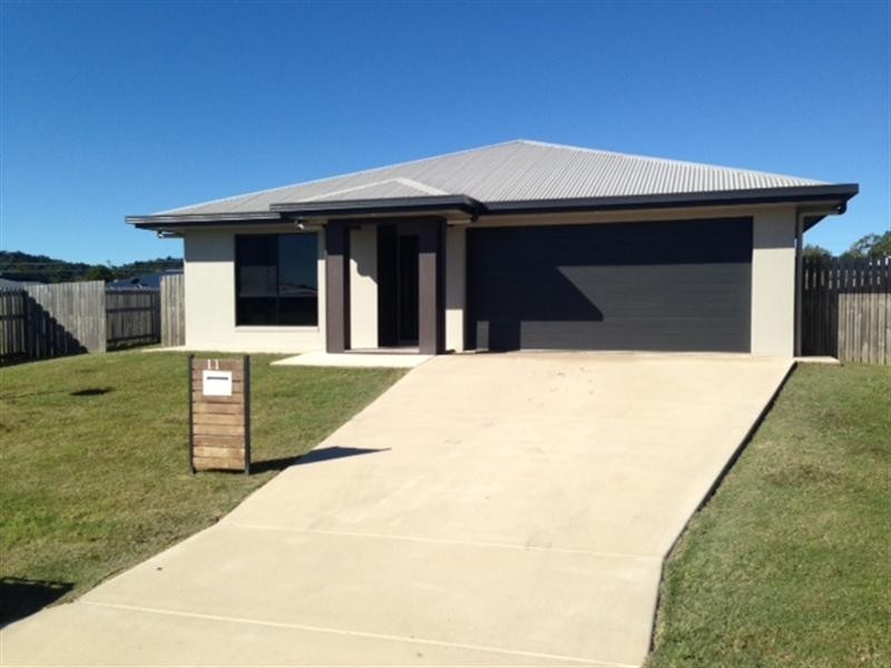 11 Reef Drive, Sarina QLD 4737