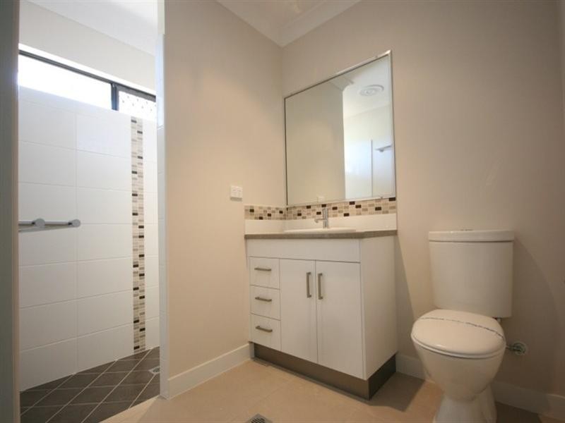 11 Reef Drive, Sarina QLD 4737