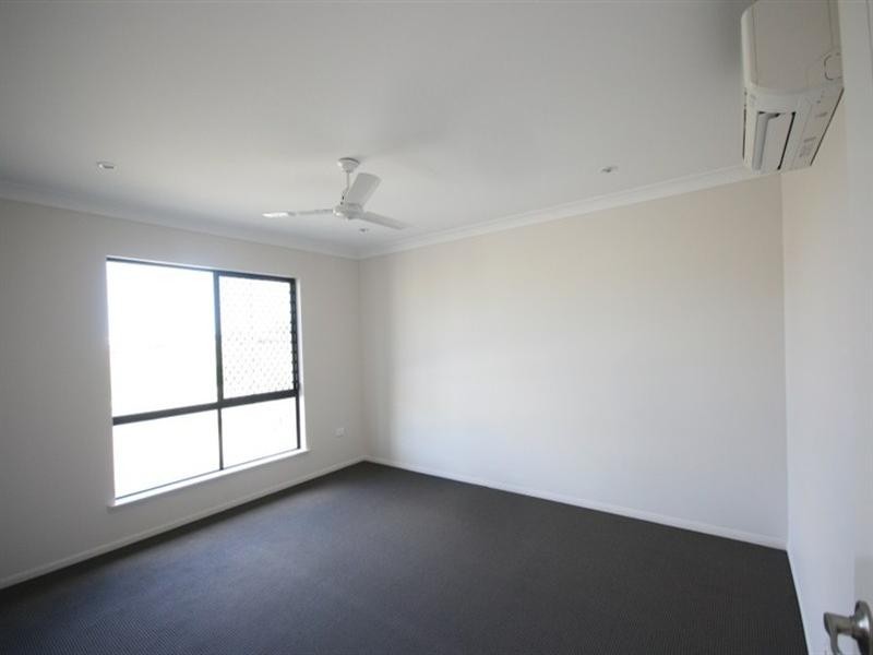 11 Reef Drive, Sarina QLD 4737