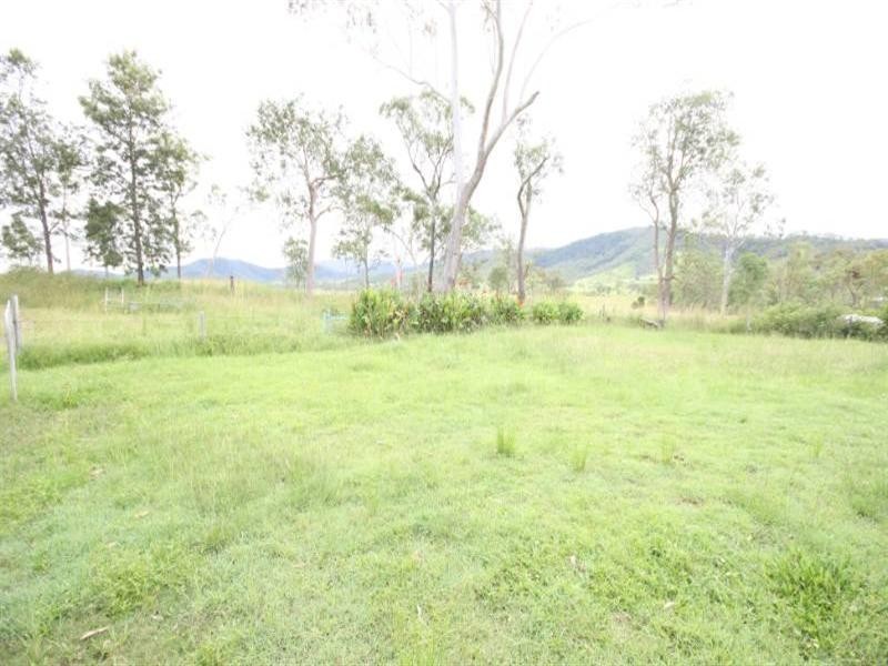 34 Lawrie, Sarina QLD 4737