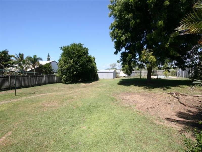 5 Castaway, Hay Point QLD 4740