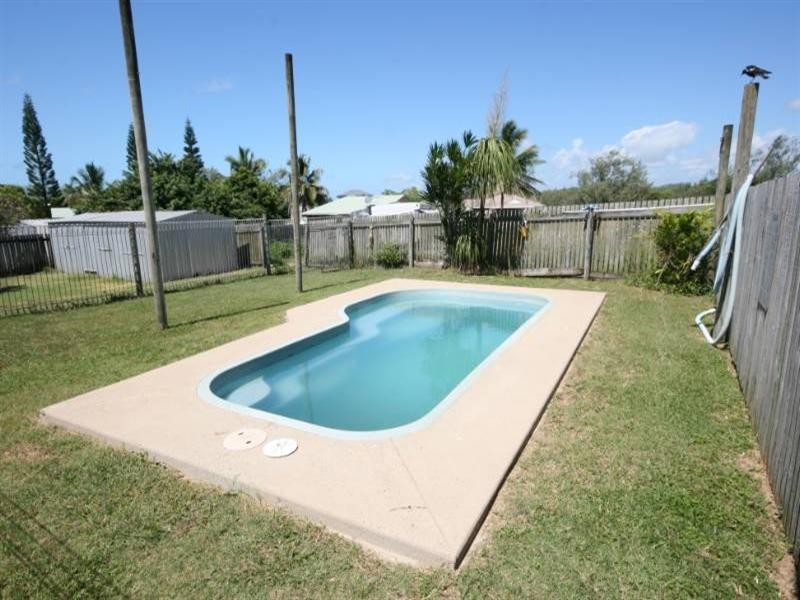 5 Castaway Court, Sarina QLD 4737