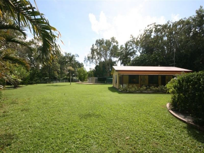 3 Theresa Court, Armstrong Beach QLD 4737