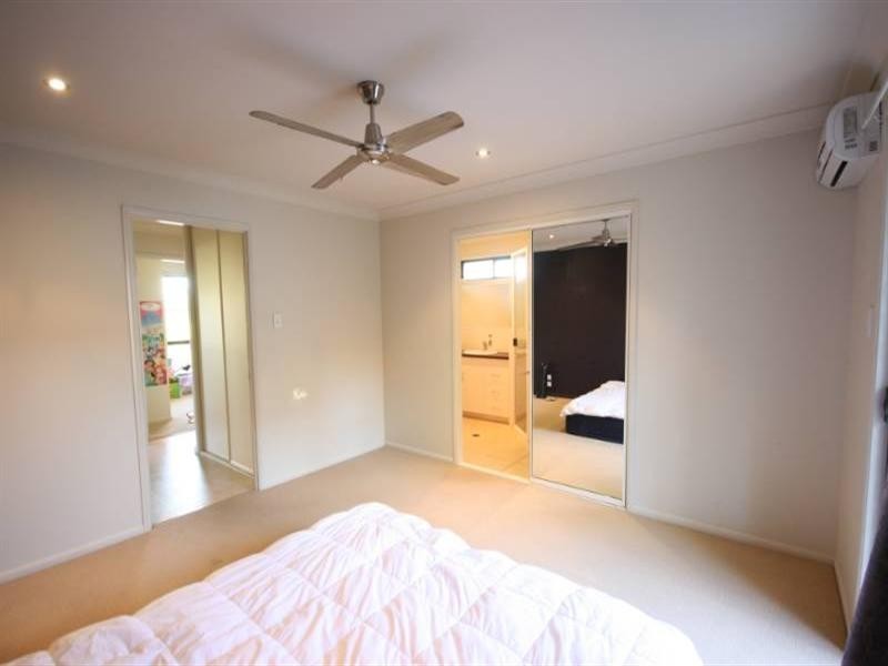 1982 Marlborough Sarina, Sarina Range QLD 4737