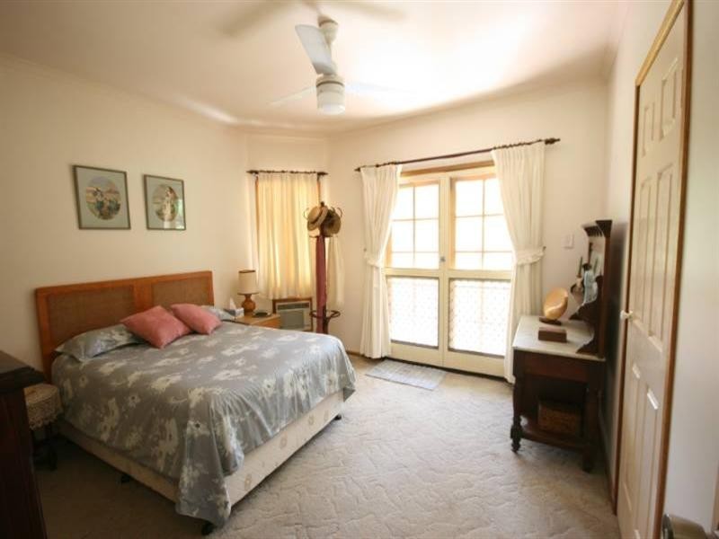 23 Crescent, Armstrong Beach QLD 4737