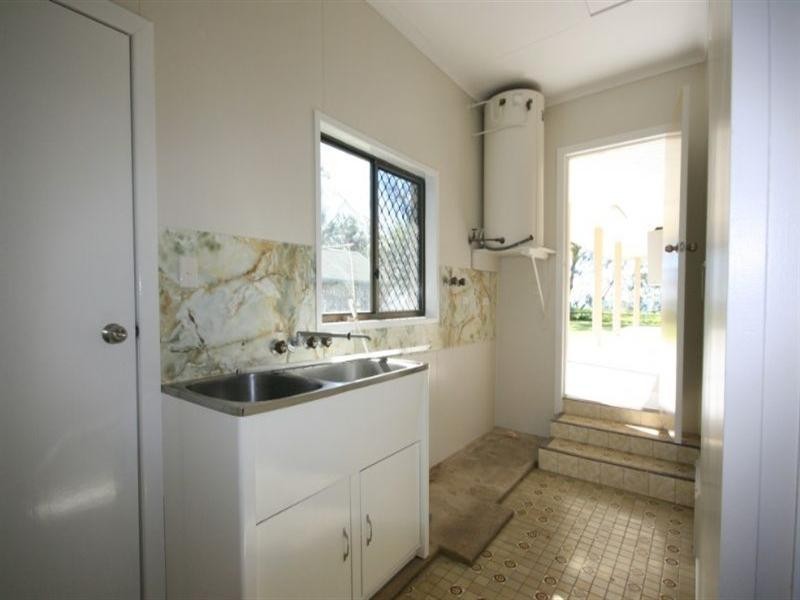 40 Owen Jenkins Drive, Sarina Beach QLD 4737