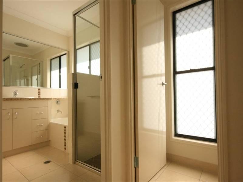 18 Pacific Avenue, Sarina QLD 4737