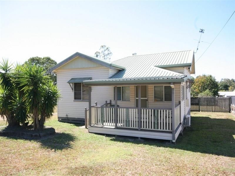 10 Landgon, Sarina QLD 4737