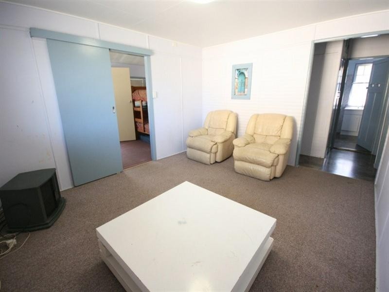 10 Landgon, Sarina QLD 4737