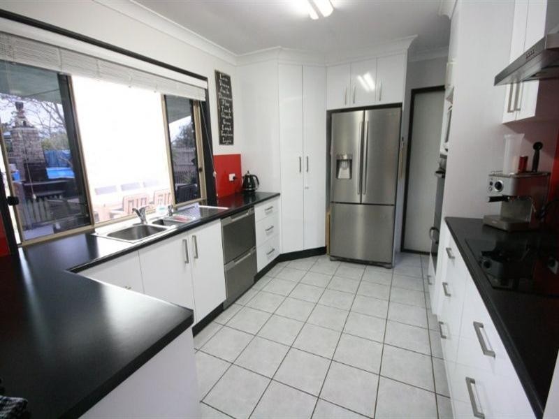 4 Mapley Court, Sarina QLD 4737