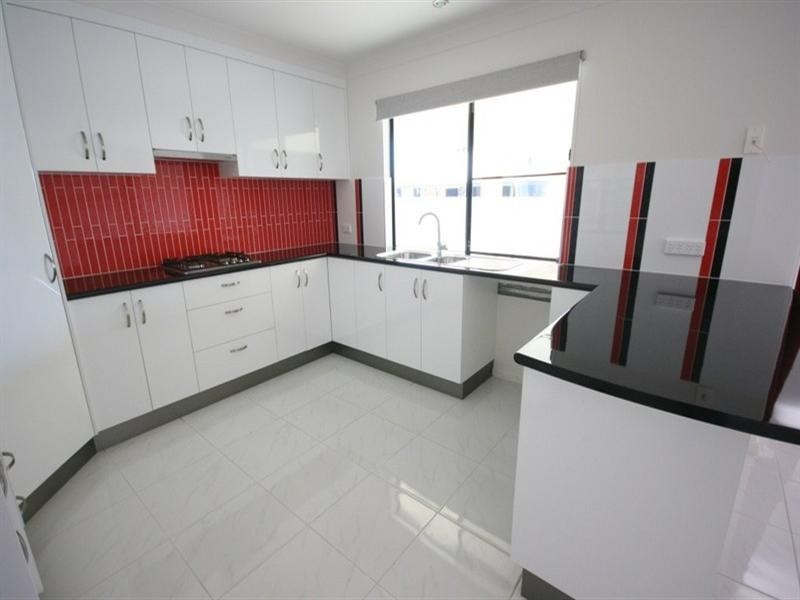 6 Credlin, Sarina QLD 4737