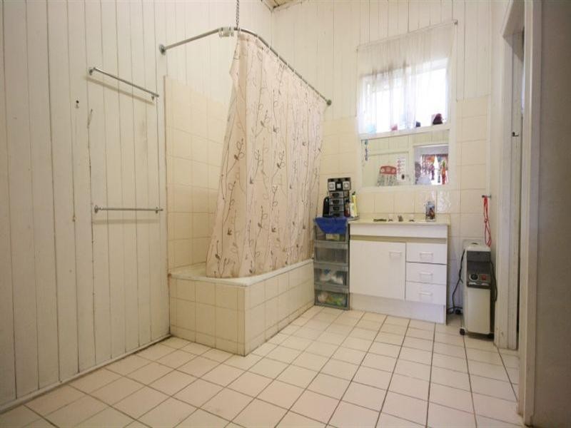 4 Nolan, Sarina QLD 4737