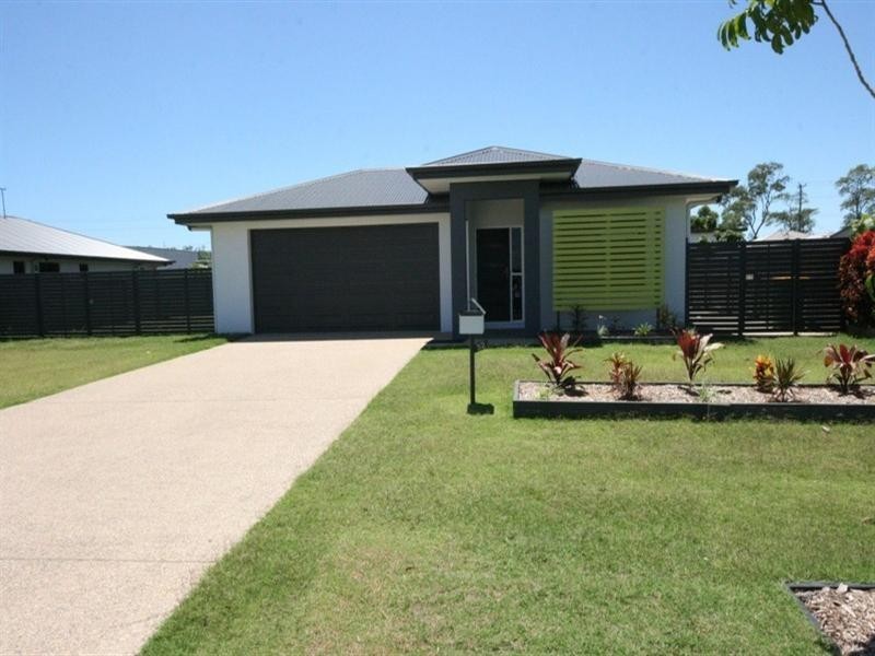 32 Pacific Avenue, Sarina QLD 4737