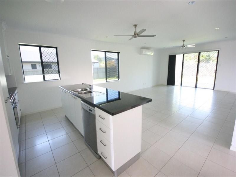 32 Pacific Avenue, Sarina QLD 4737