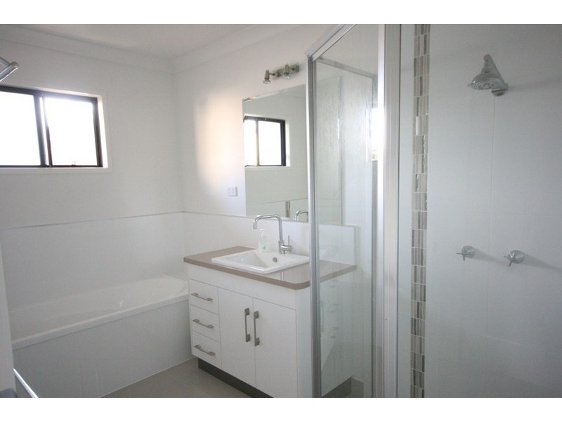 6 Pacific Avenue, Sarina QLD 4737