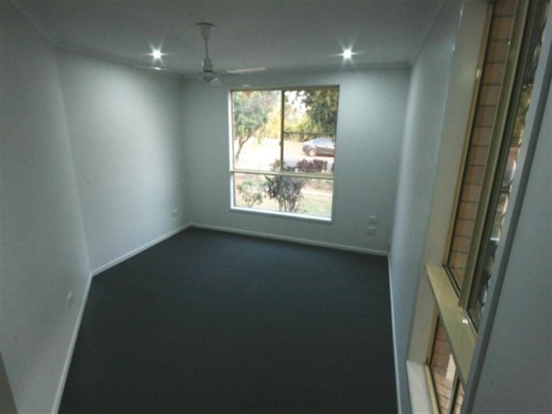 35 Cemetery Road, Sarina QLD 4737