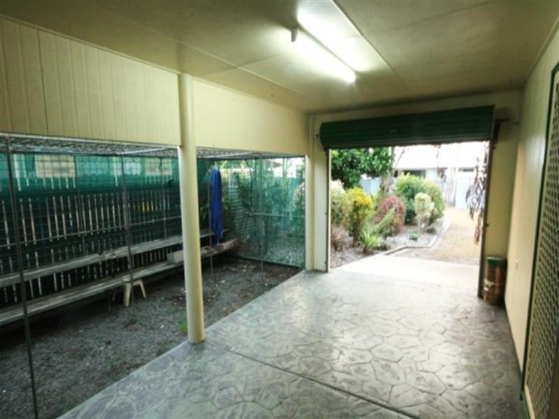 35 Cemetery Road, Sarina QLD 4737