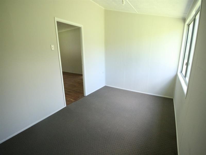 8 Golf Course Road, Sarina QLD 4737