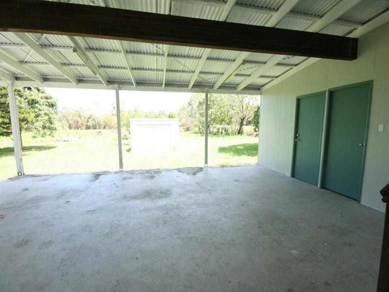 8 Golf Course Road, Sarina QLD 4737