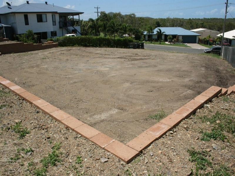 11 Brooksfield Drive, Sarina Beach QLD 4737