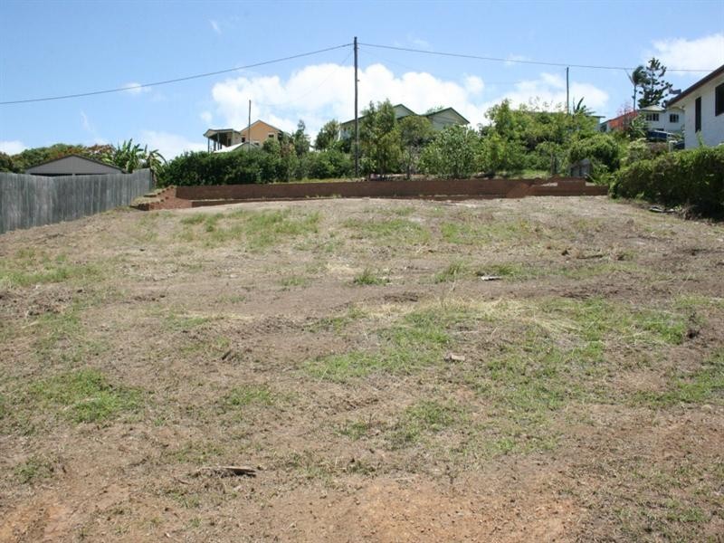 11 Brooksfield Drive, Sarina Beach QLD 4737