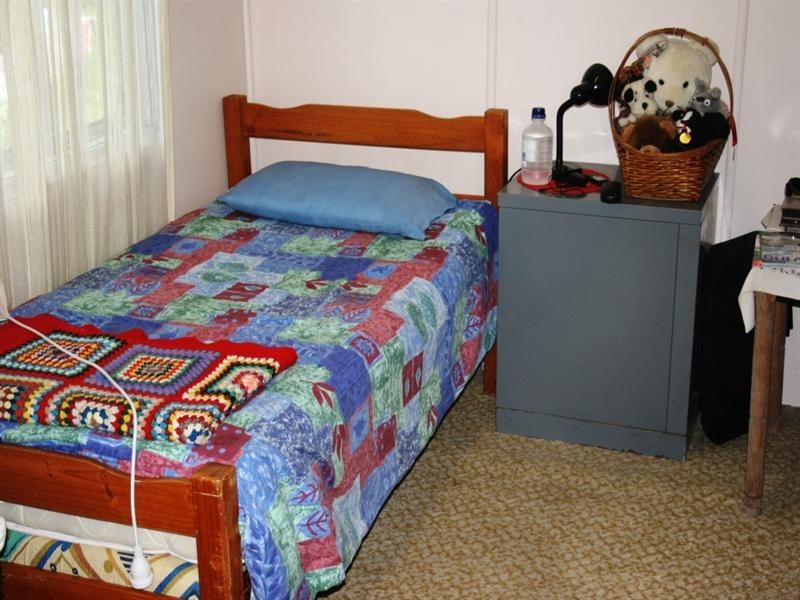 18 East Street, Sarina QLD 4737