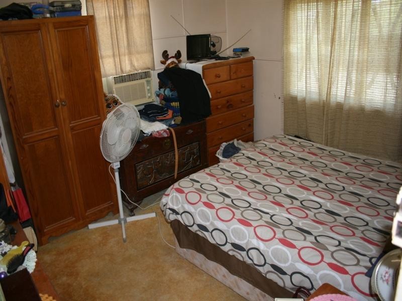 18 East Street, Sarina QLD 4737