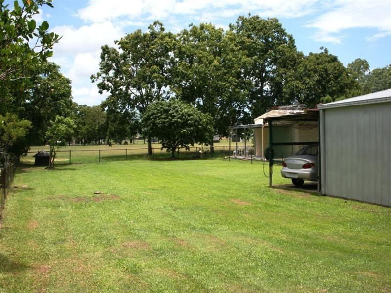 18 East Street, Sarina QLD 4737