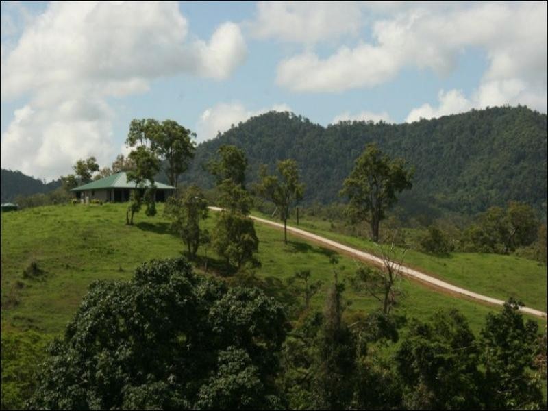 467 Middle Creek Road, Sarina QLD 4737