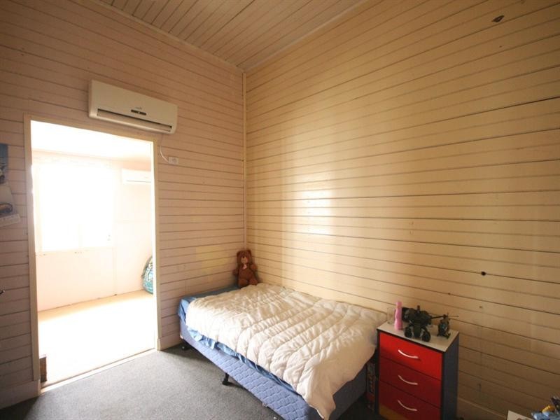 11 Landgon Street, Sarina QLD 4737