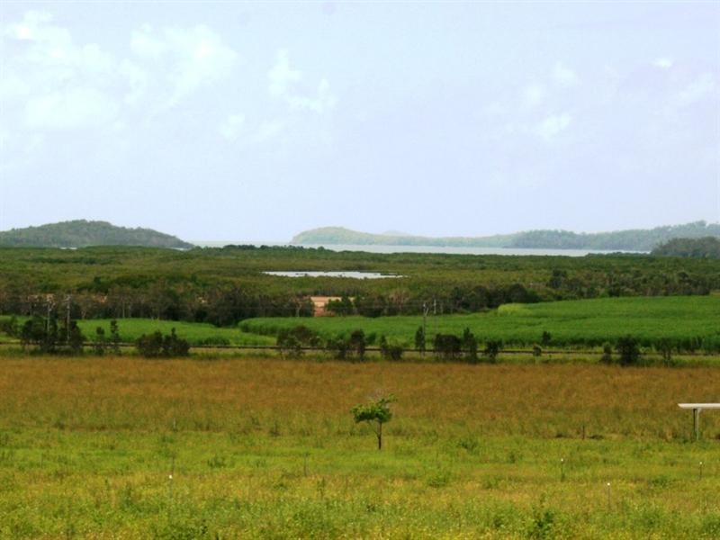 688 Sarina Beach Road, Sarina QLD 4737