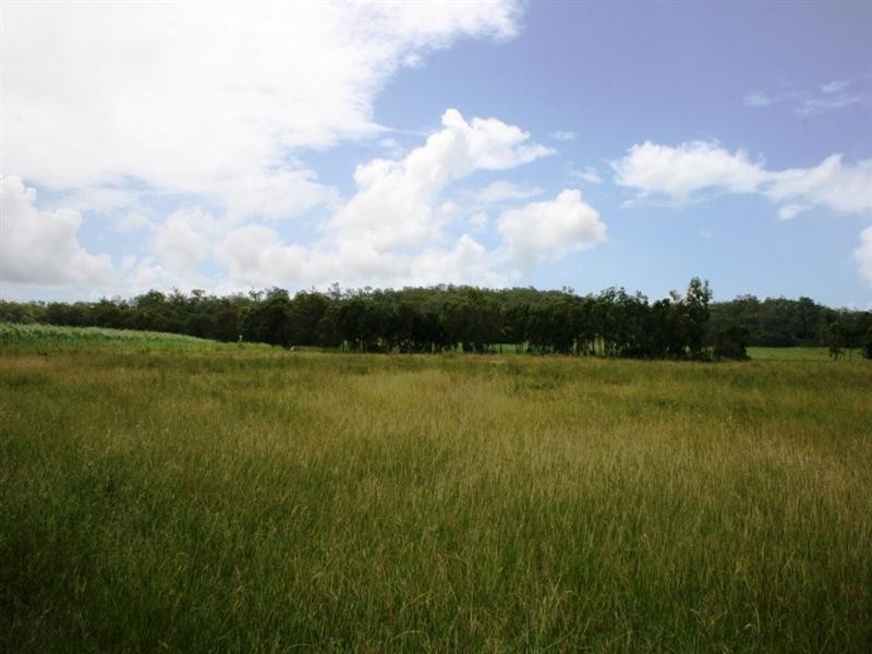 688 Sarina Beach Road, Sarina QLD 4737