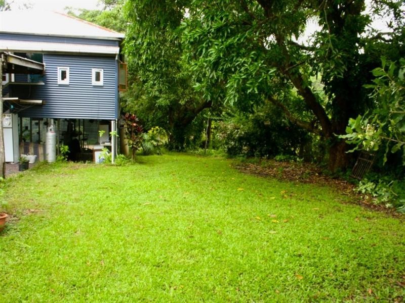 4 Pirie Street, Sarina QLD 4737