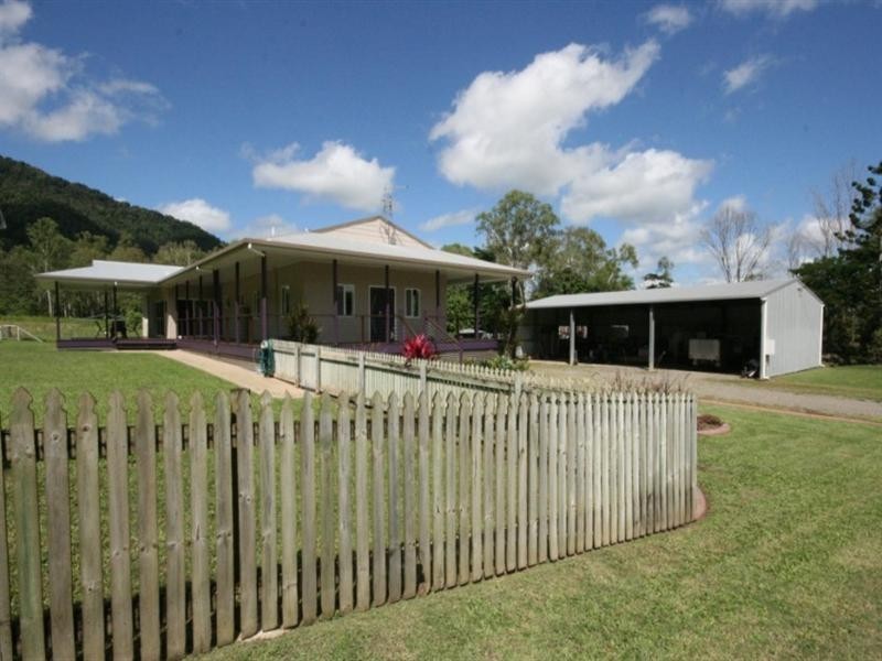99 Shinfield Road, Sarina QLD 4737