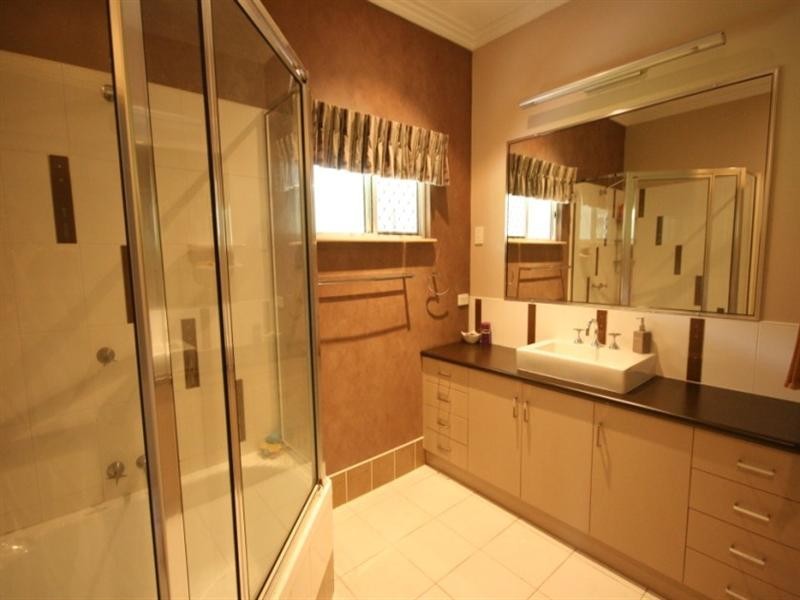 99 Shinfield Road, Sarina QLD 4737