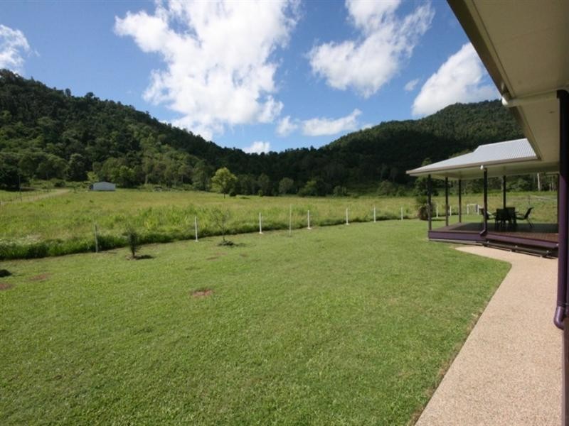99 Shinfield Road, Sarina QLD 4737