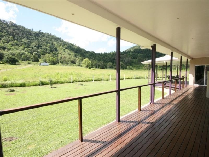99 Shinfield Road, Sarina QLD 4737