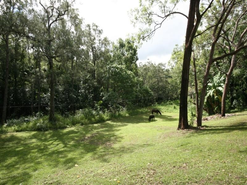 286 Middle Creek Road, Sarina QLD 4737
