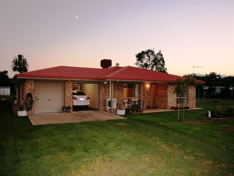 54 Hans Christian Street, Sarina QLD 4737